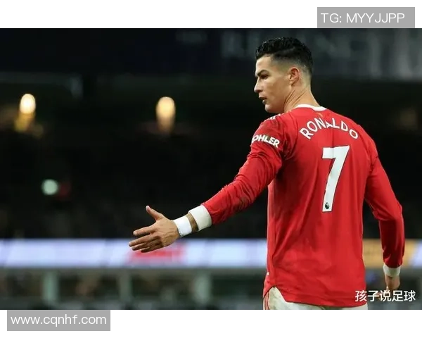 足球明星最出名的瞬间与传奇故事揭示他们背后的努力与荣耀 足球明星最出名的瞬间与传奇故事揭示他们背后的努力与荣耀